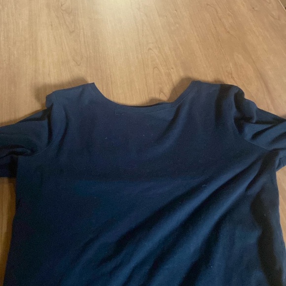Old Navy Black sleeved tee - Picture 1 of 3